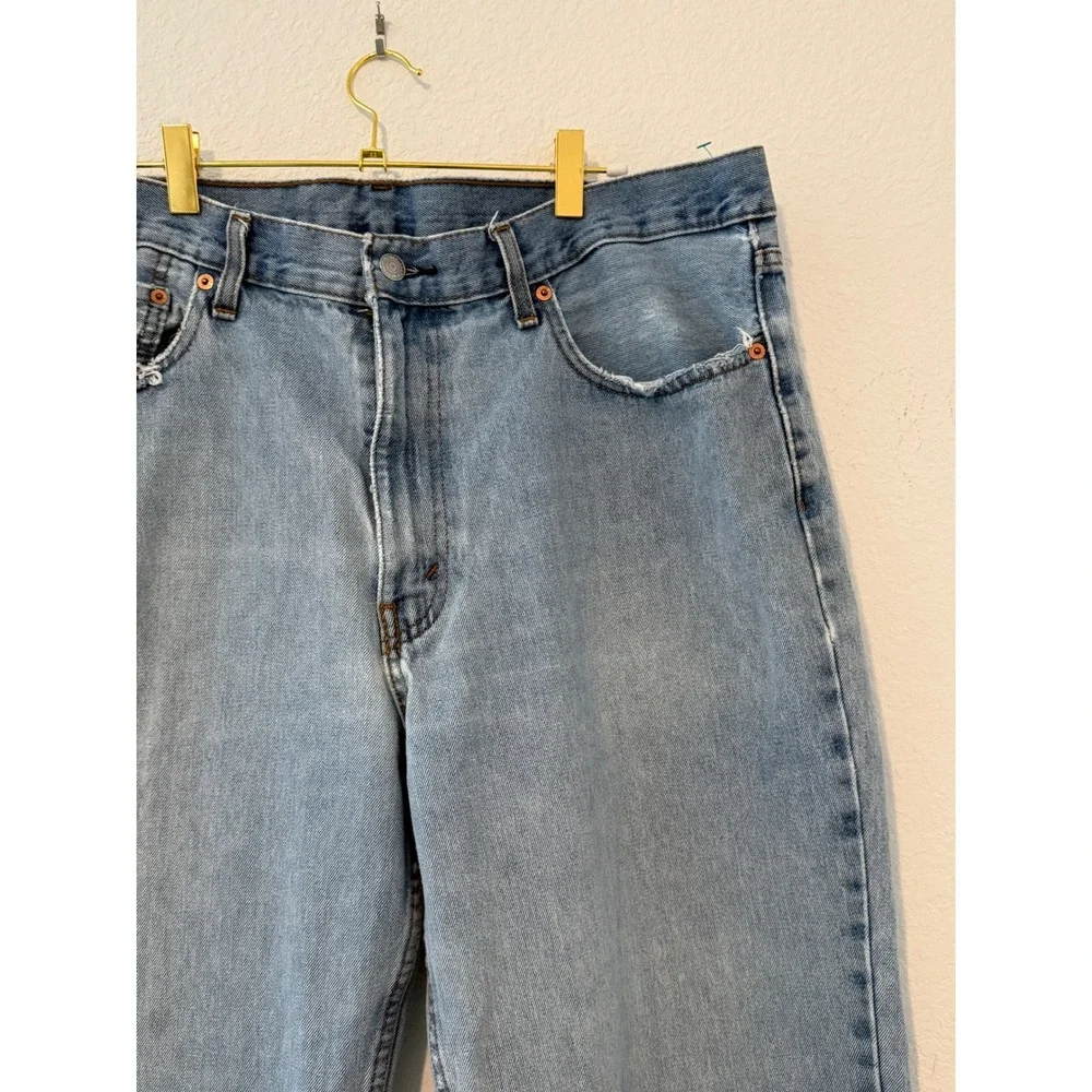 Levis 550 Relaxed Fit Tapered Leg Jeans Light Wash Denim Mens 38x30